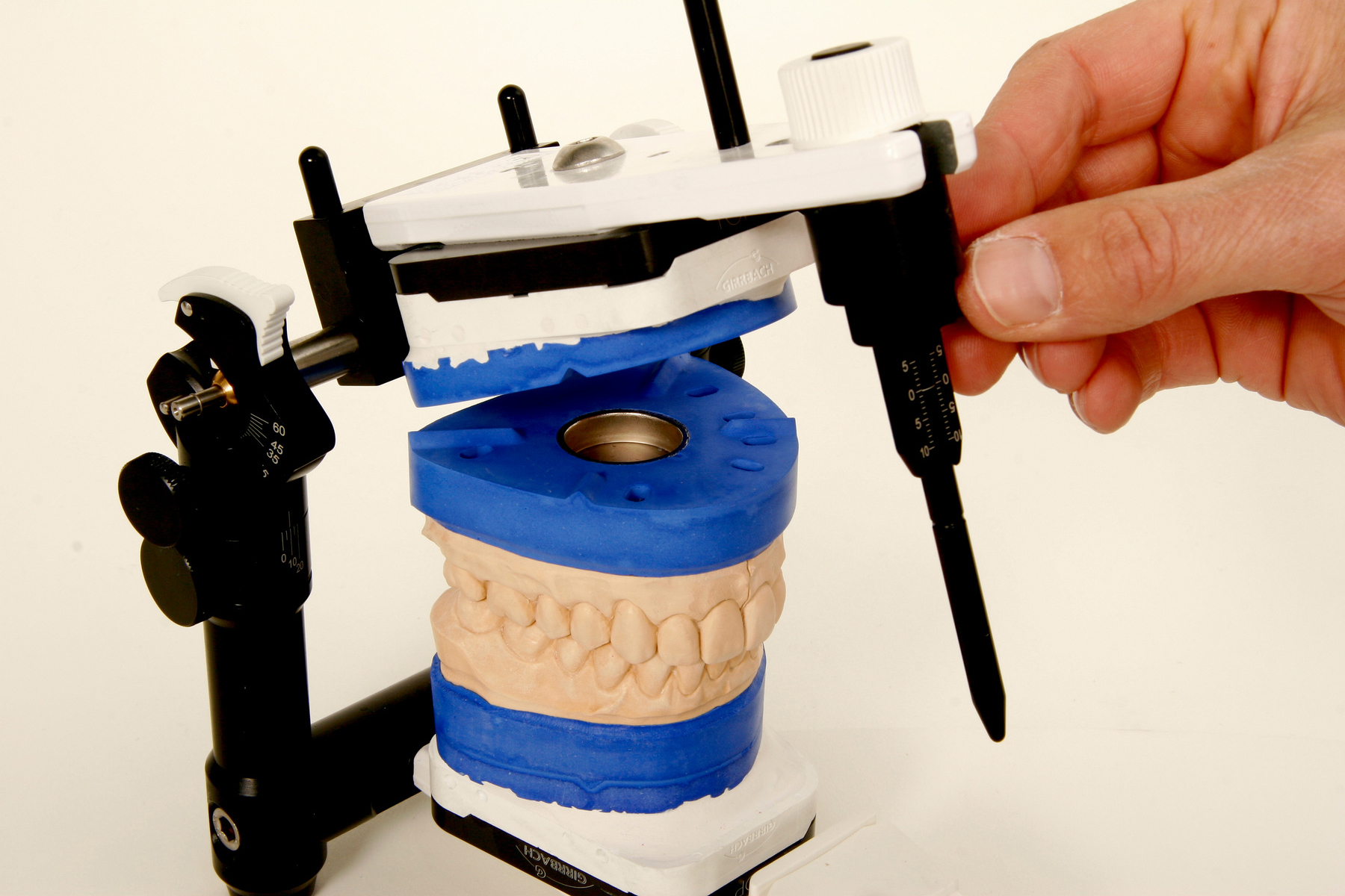 Комплект для штифтов Smart-Pin с втулкой (цоколь12,5 мм) Renfert 4100366