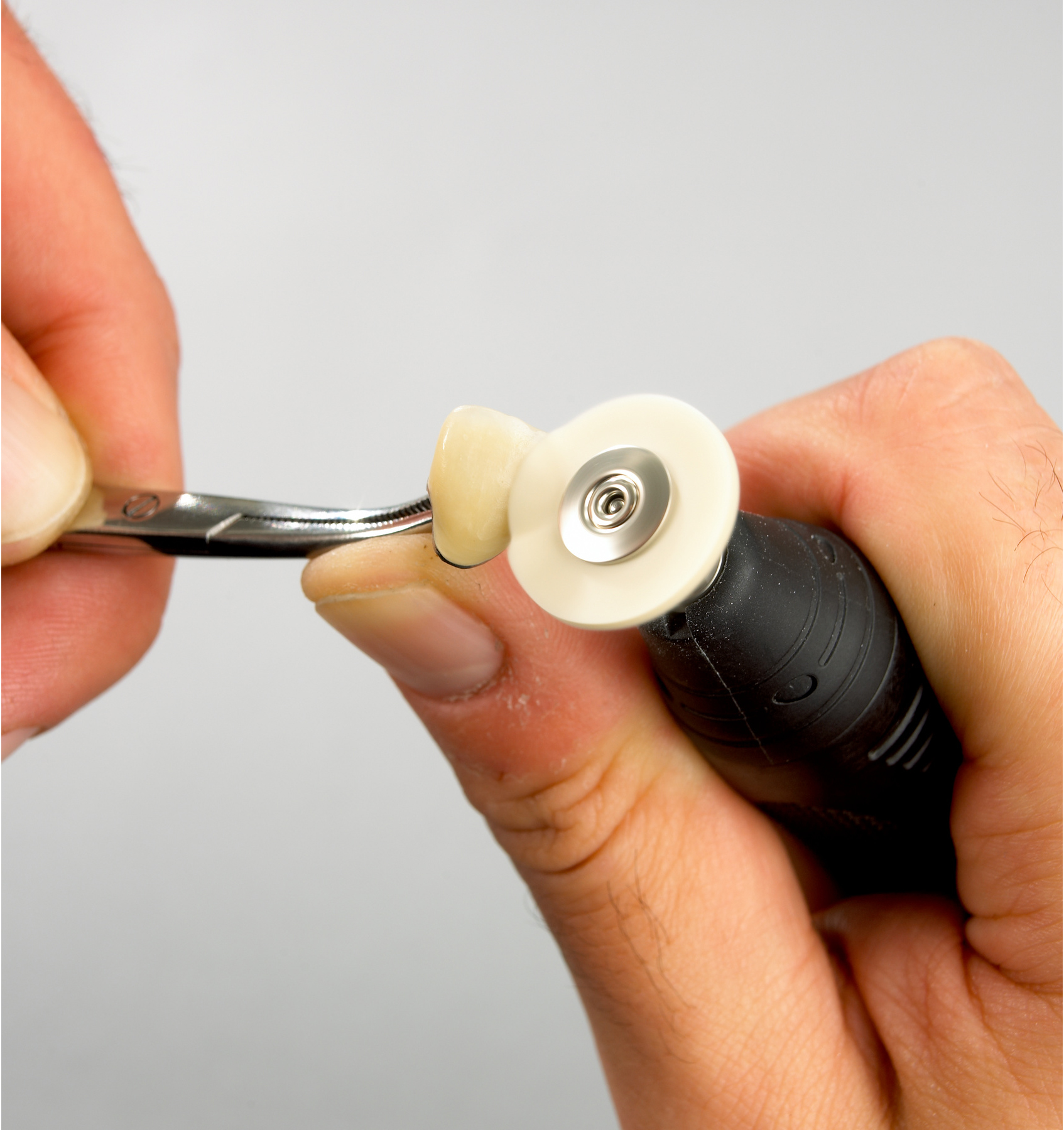 Щетка из козьего ворса Ø 19 мм, смонтированная (12 шт) Renfert 2040000